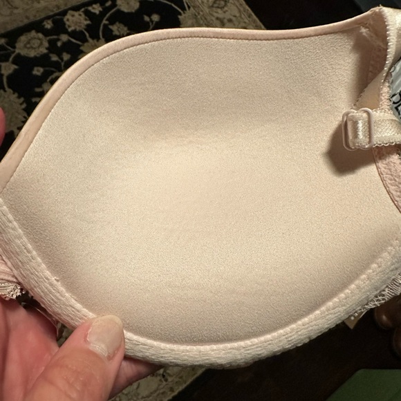 NWOT Victoria’s Secret Dream Angel’s Lace Push Up Bra - Picture 4 of 4